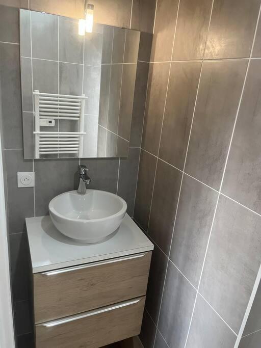 Verdi Studio Cosy Au Calme Parking Gratuit Chasse-sur-Rhône Esterno foto