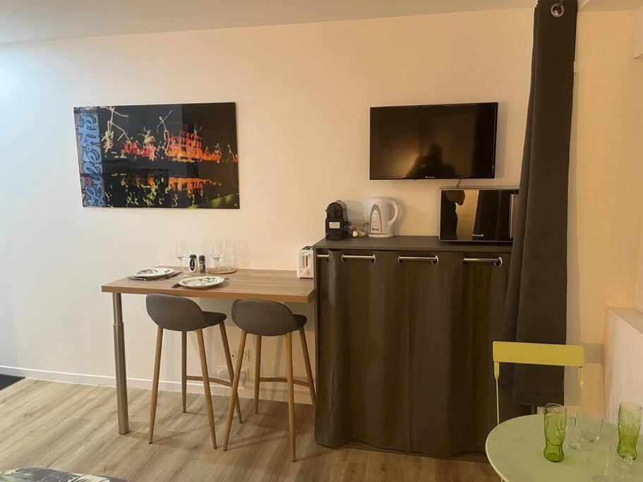 Verdi Studio Cosy Au Calme Parking Gratuit Chasse-sur-Rhône Esterno foto
